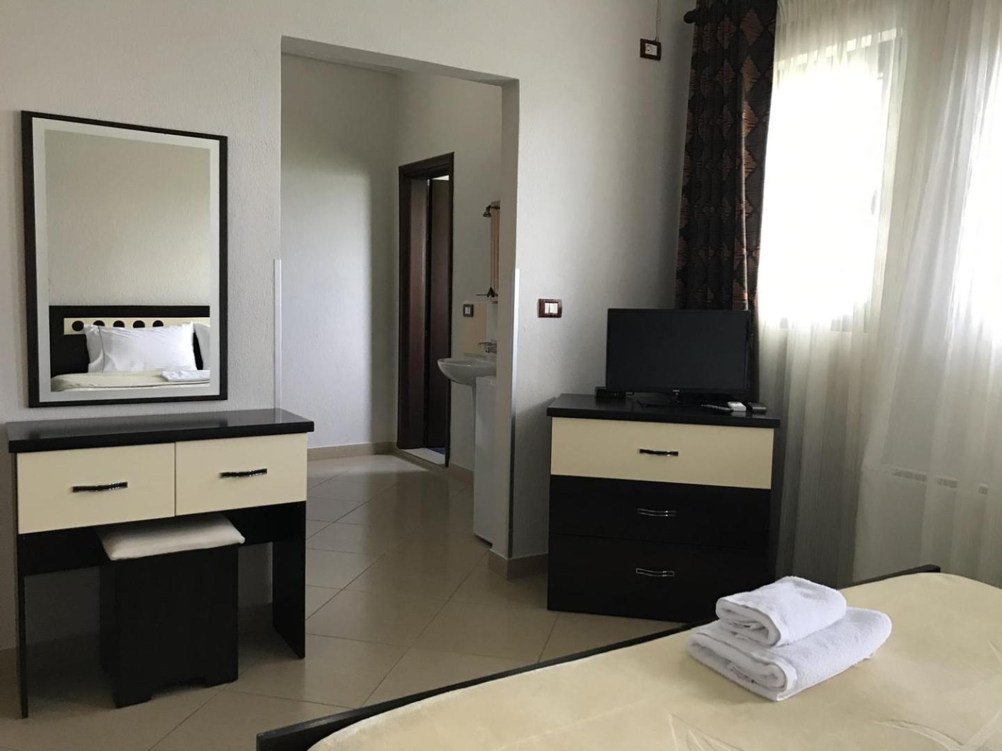 Hotel Camping Lini Exterior foto